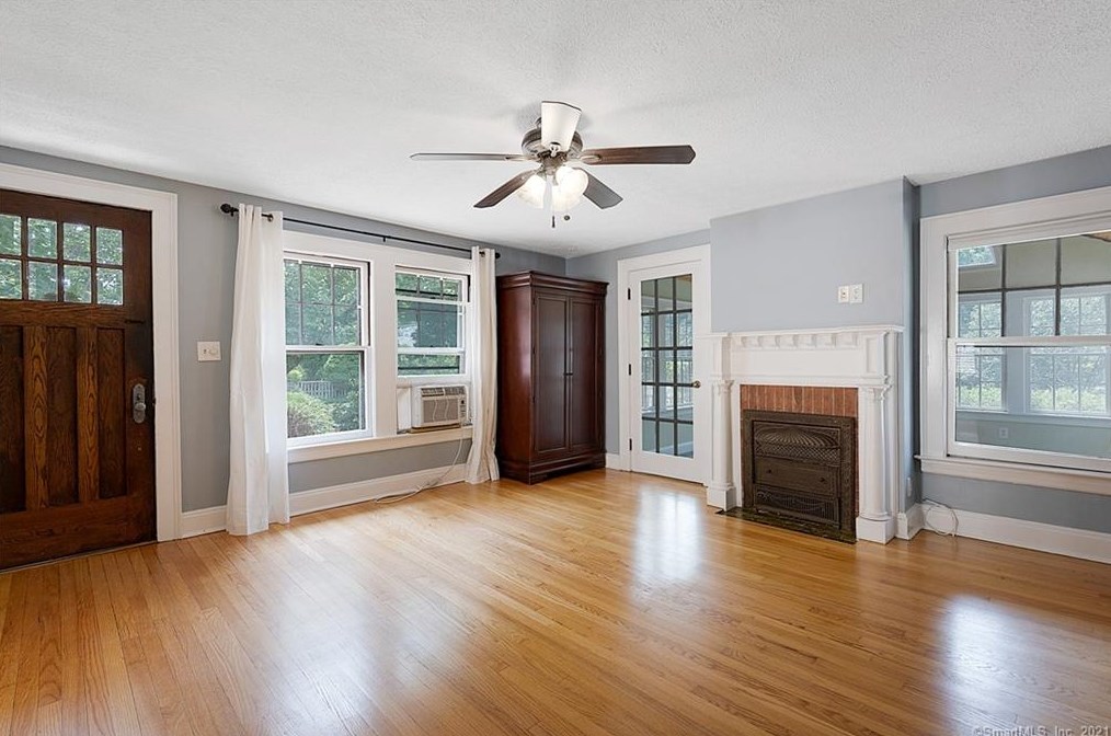 111 Lancaster Rd, Hartford, CT 06119