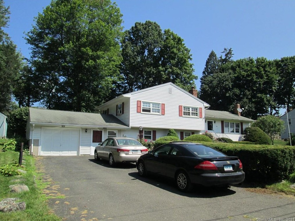 39 Adella St, Union City, CT 06770 exterior