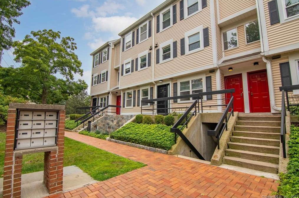 43 Highland Rd Unit 43, Stamford, CT