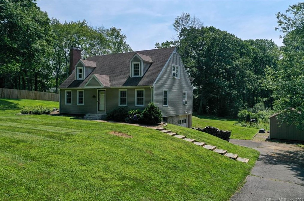 38 London Rd, Hebron, CT 06248