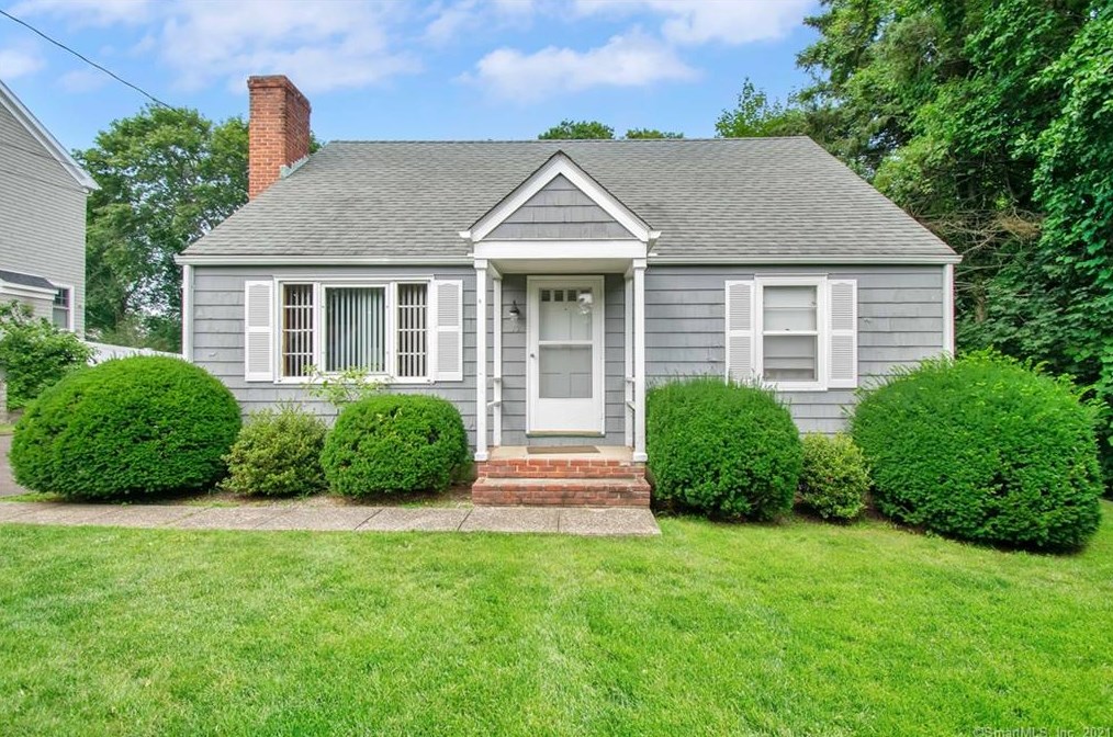 12 Sunrise Rd, Westport, CT 06880-5716