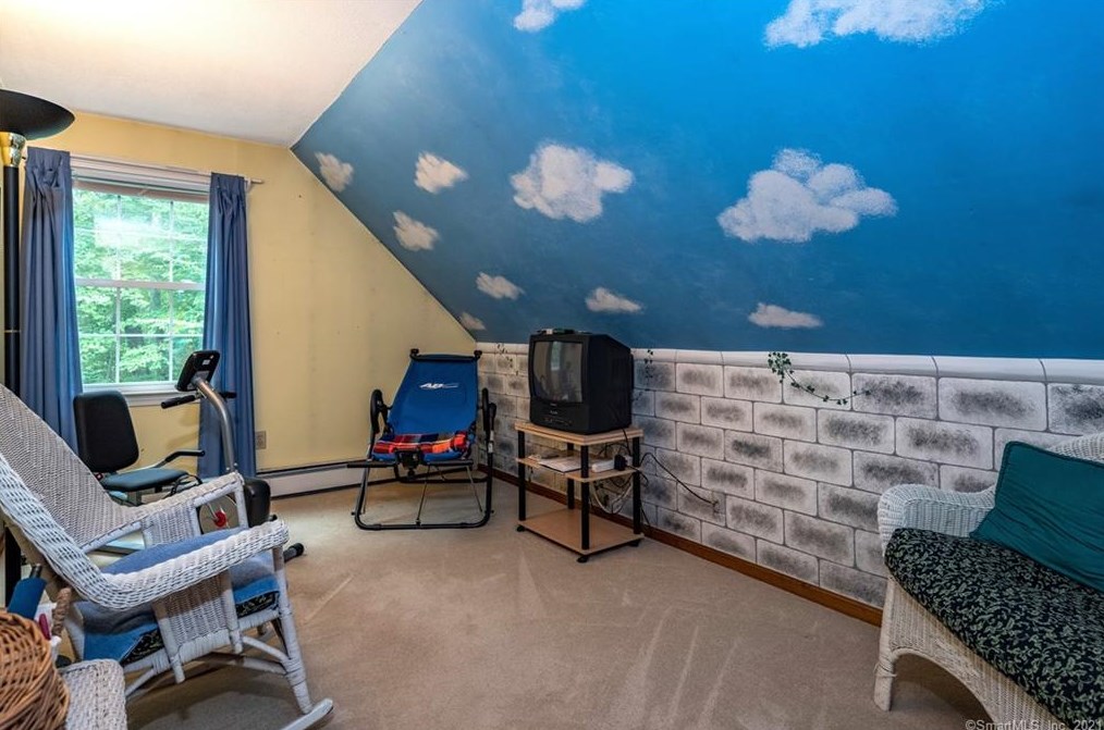 76 Ironworks Rd, Clinton CT  06413-1226 exterior