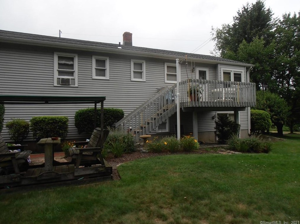 284 Hilltop Rd, Watertown, CT 06779-1481
