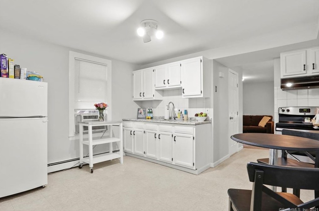 102 Wooster St #b, Huntington, CT 06484
