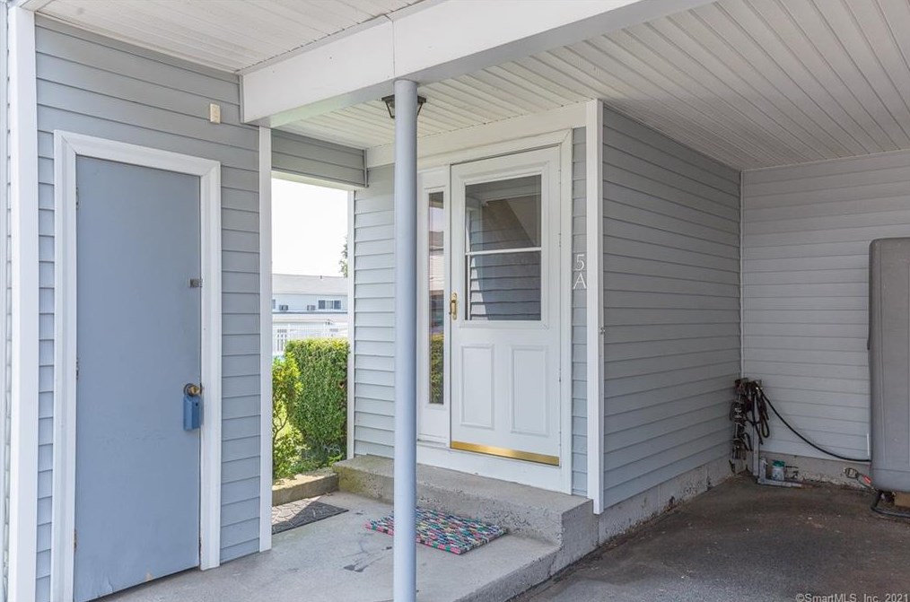 50 E Hill Rd #5a, Collinsville, CT 06019