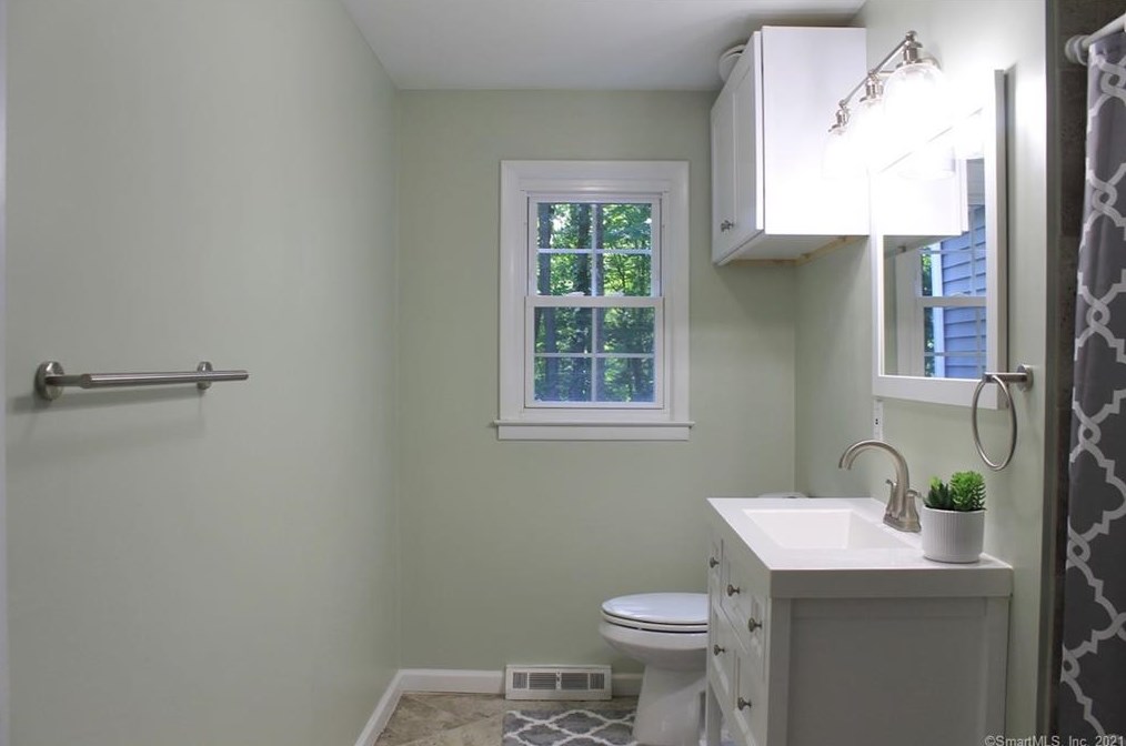 17 Bob White Way, Simsbury CT  06089-9767 exterior