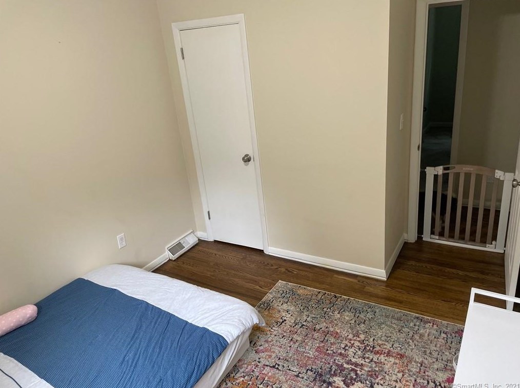 17 Bob White Way, Simsbury CT  06089-9767 exterior