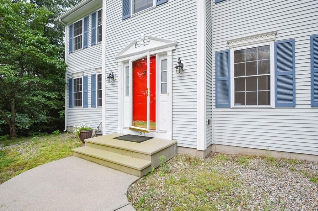 27 Old Tavern Ln, Coventry, CT 06238