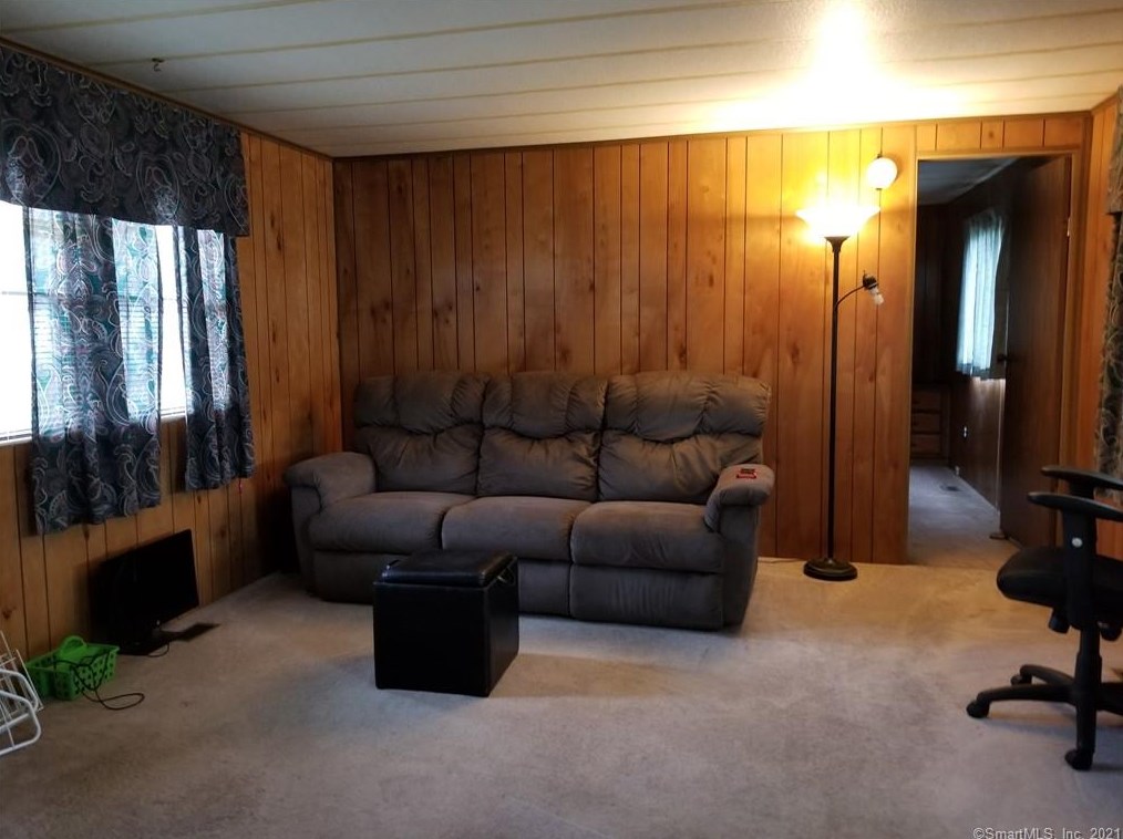 168 D St, Groton, CT 06340