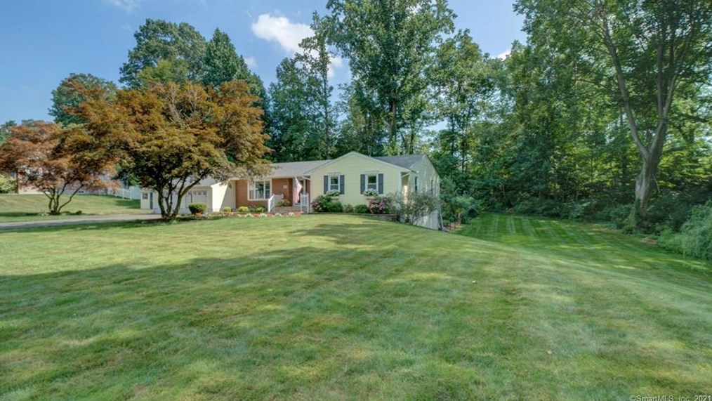 16 Paul Heights, Southington, CT 06489