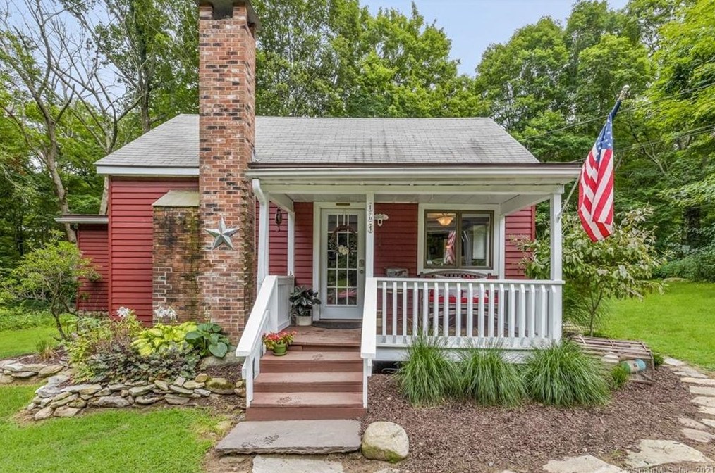 164 Pokorny Rd, Higganum, CT 06441