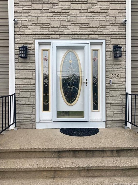 224 Kent Ave, Suffield, CT 06078-2232