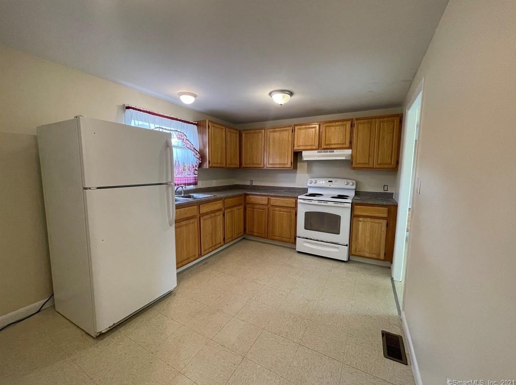 92 Randolph Ave, Meriden, CT 06451
