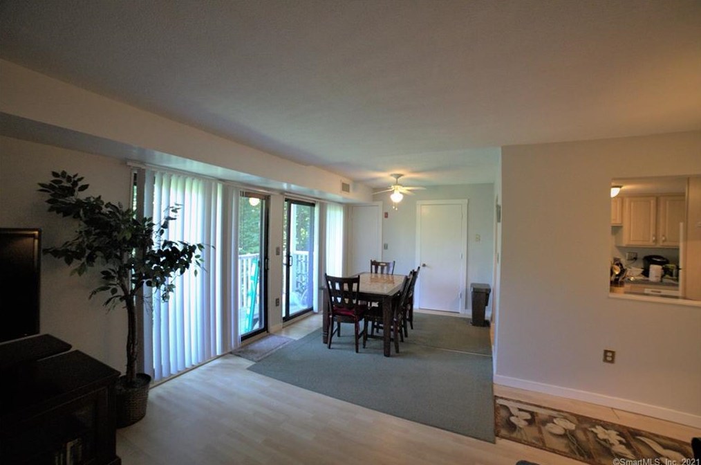71 Brookwood Dr, Rocky Hill, CT 06067-2716
