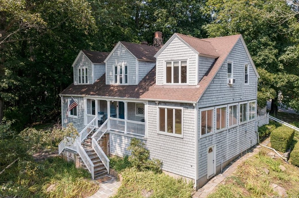 38 Shawandassee Rd, Waterford, CT 06385