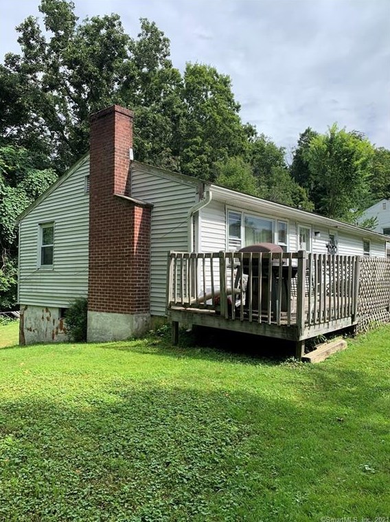 5 Ledgemere Dr, Danbury, CT 06811