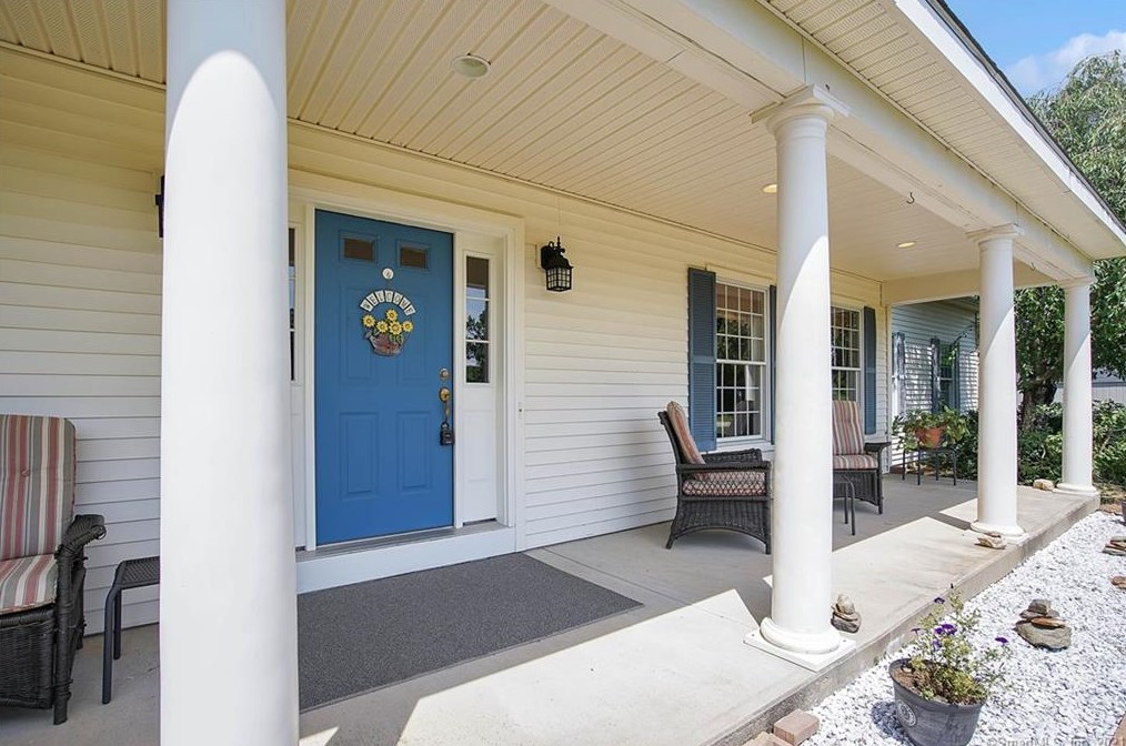 26 Richardson Dr, Hebron, CT 06248