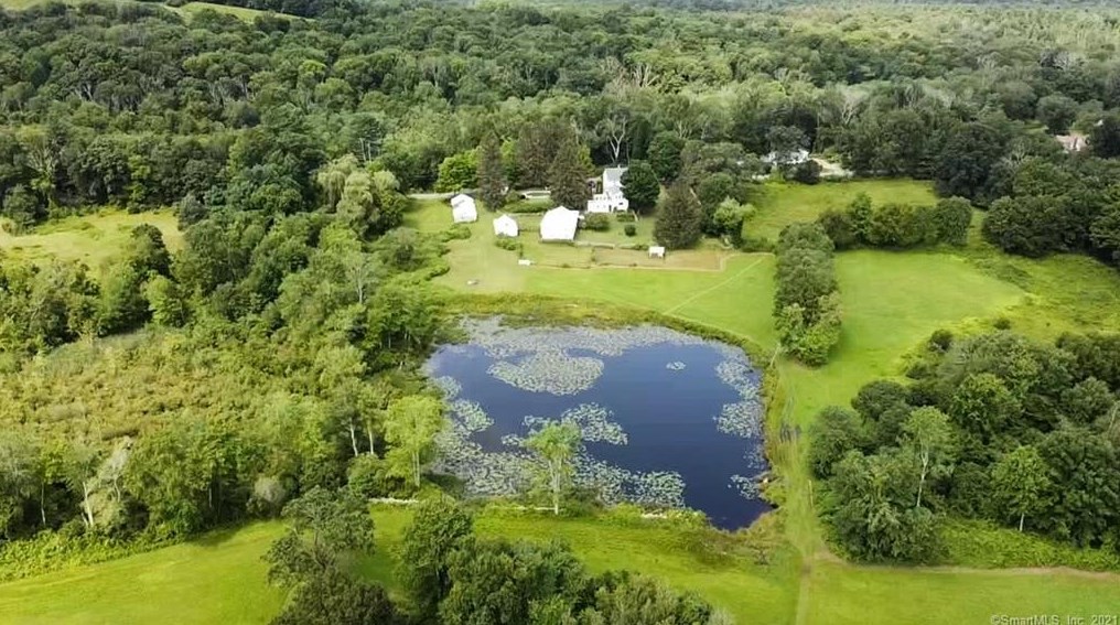 79 Cherry Hill Rd, Pomfret Center, CT 06259