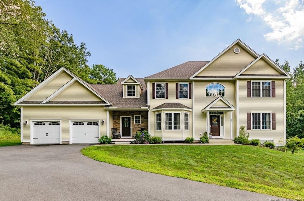 87 Hartford Ave, Granby, CT 06035