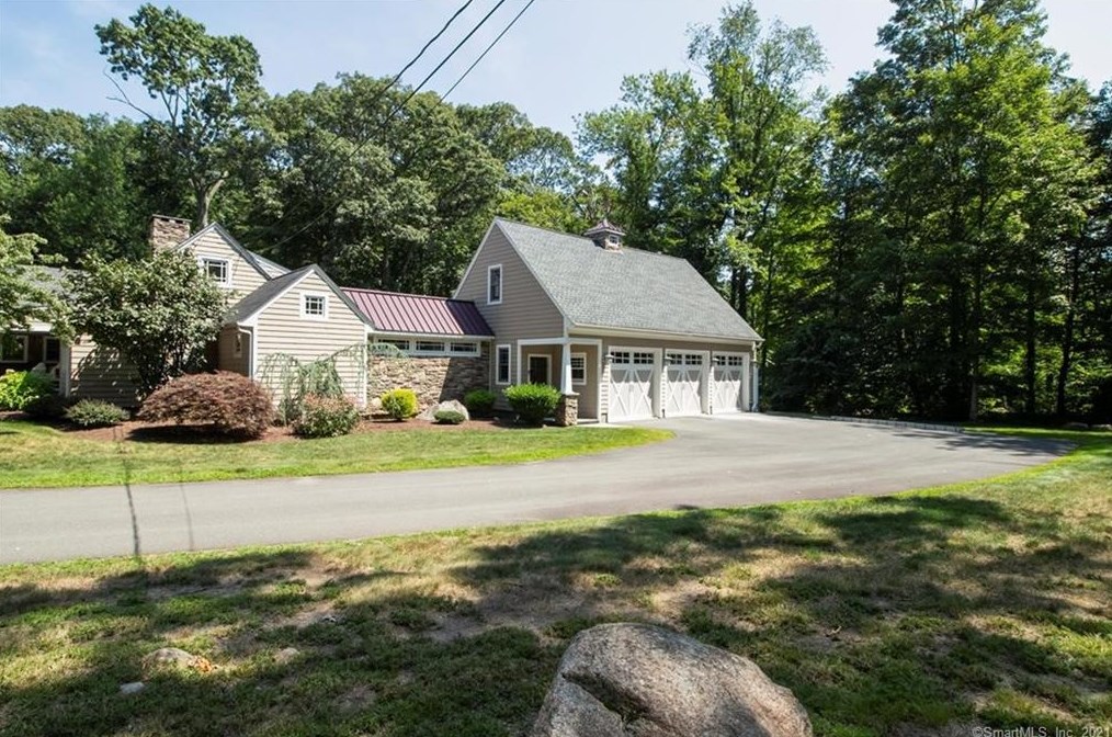6 Dogwood Cir, New Haven, CT 06525-1248
