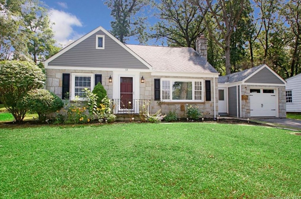 32 Madison Ave, Wallingford, CT 06492