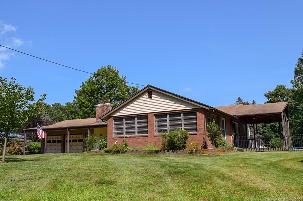 16 Laurel St, Wapping, CT 06074