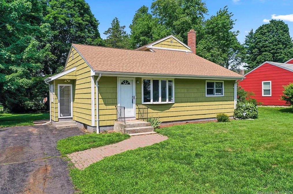 73 Brooklawn Dr, Meriden, CT 06450-7033