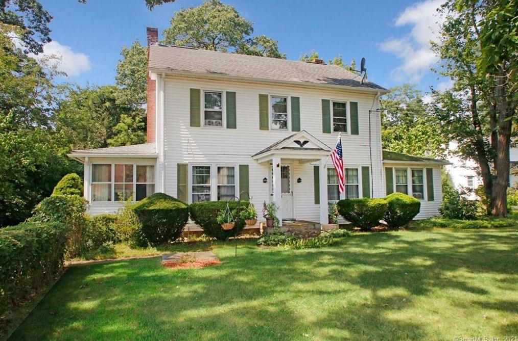 31 N Main St, East Hampton, CT 06424