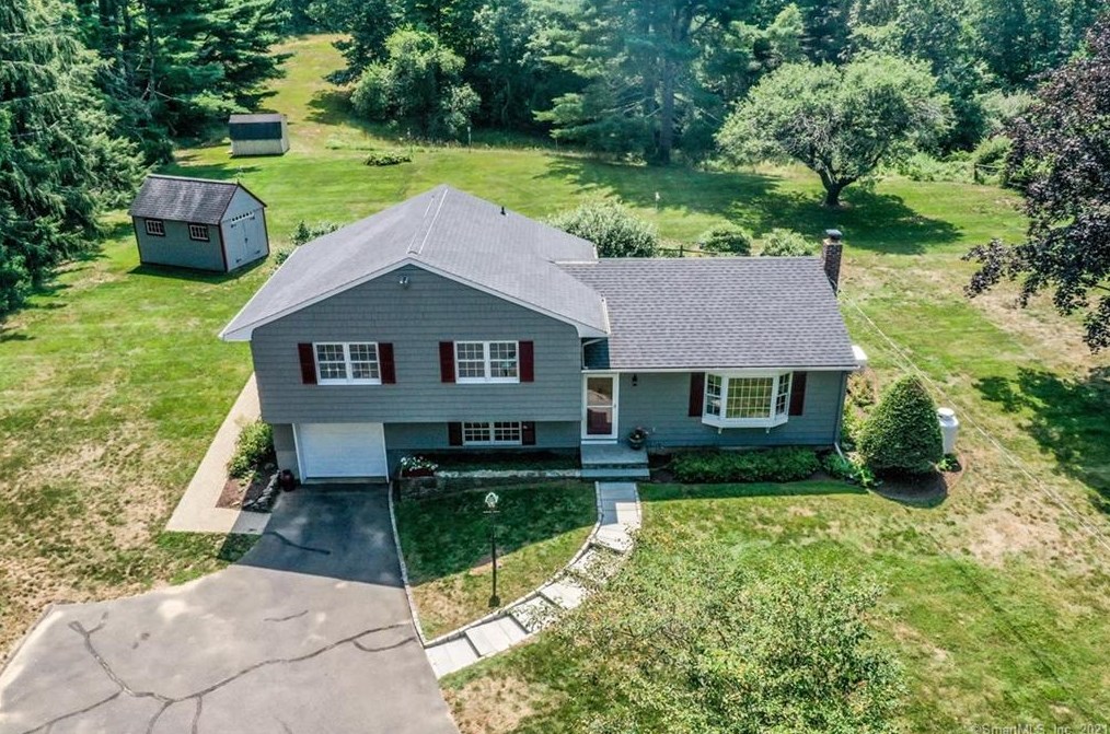 128 Walnut Tree Hill Rd, Sandy Hook, CT 06482