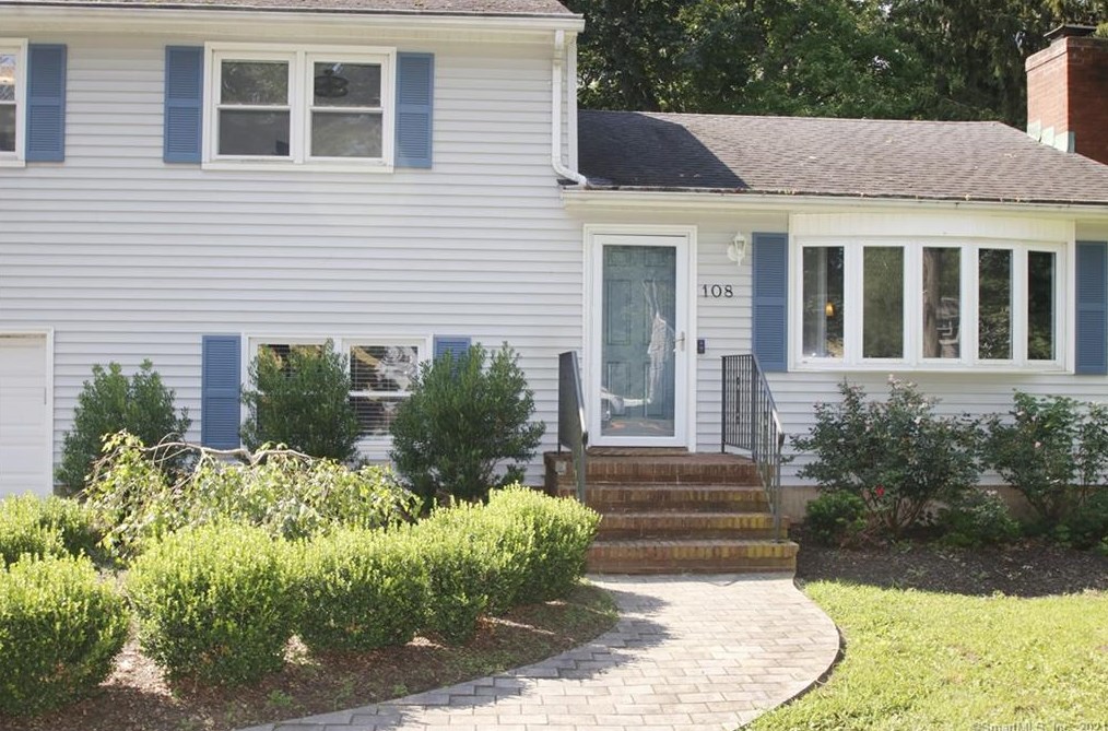 108 Clintonville Rd, North Haven, CT 06473