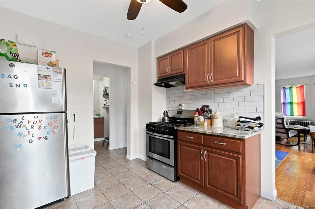 36 Pardee Pl, New Haven, CT 06515-2816