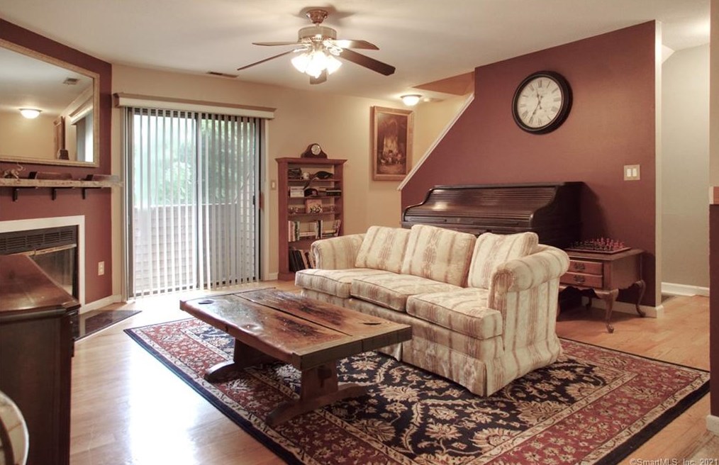 55 Cross St #e7, Danbury, CT 06810