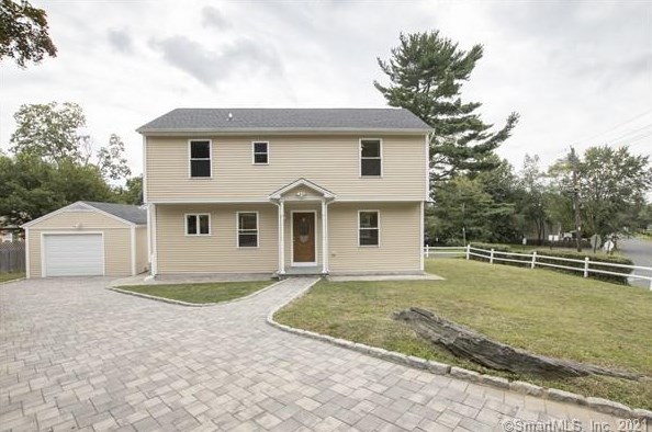 19 Seneca Rd, Huntington, CT 06484