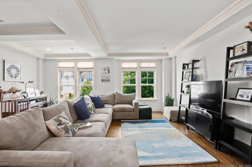 70 Riverdale Ave #803, Greenwich, CT 06831