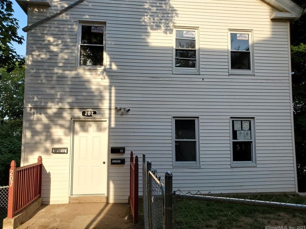 207 Caroline St, Derby, CT 06418