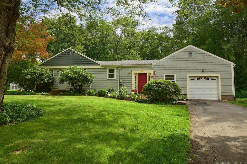65 Tolland Rd, Manchester, CT 06043