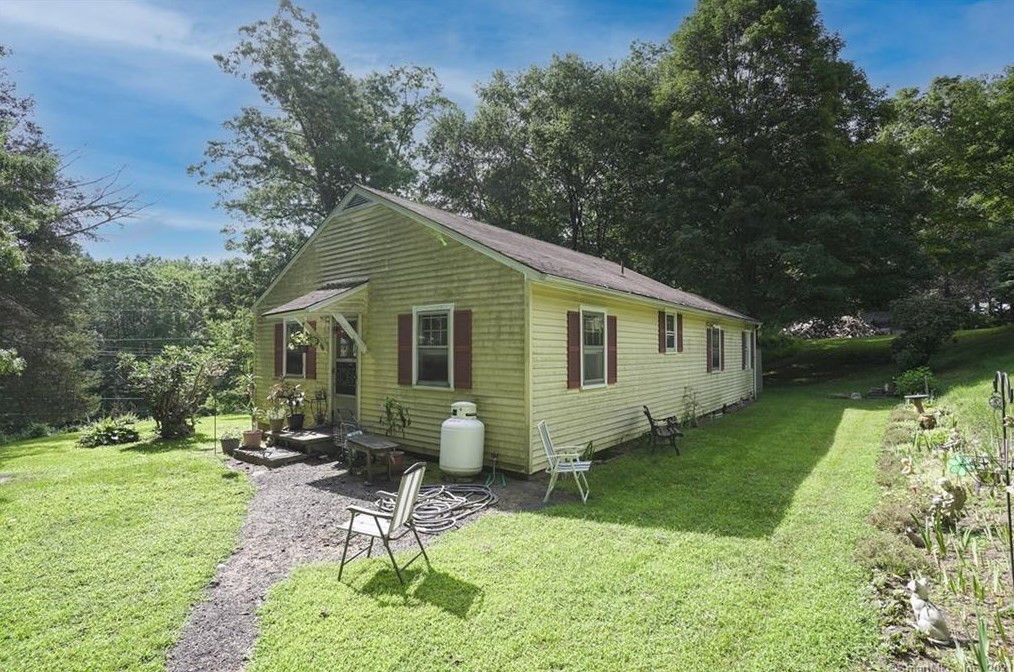 12 E Bucks Rock Rd, Northville, CT 06776
