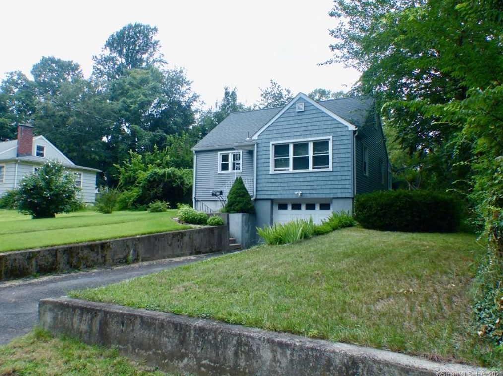 125 S Elm St, Wallingford, CT 06492