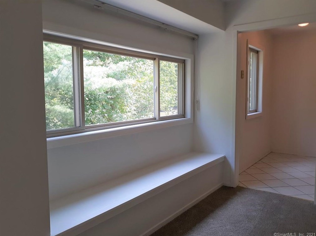 44 Library Ln Unit 44, Simsbury, CT
