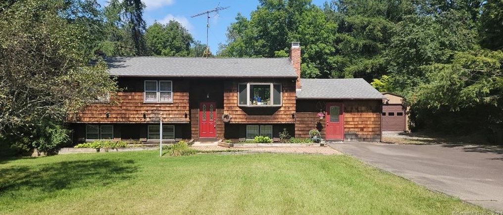 17 Kellogg Rd, New Hartford, CT 06057