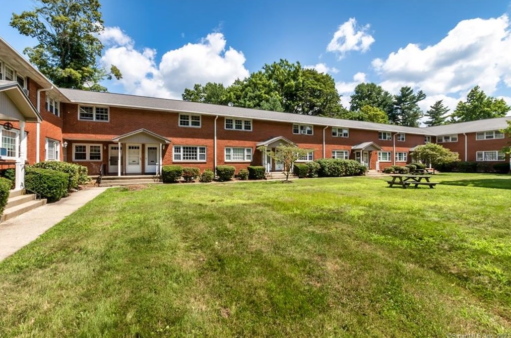 135 E Main St #13, Clinton, CT 06413