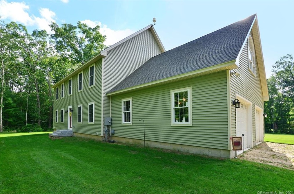 153 Fire Tower Rd, Pomfret Center, CT 06259