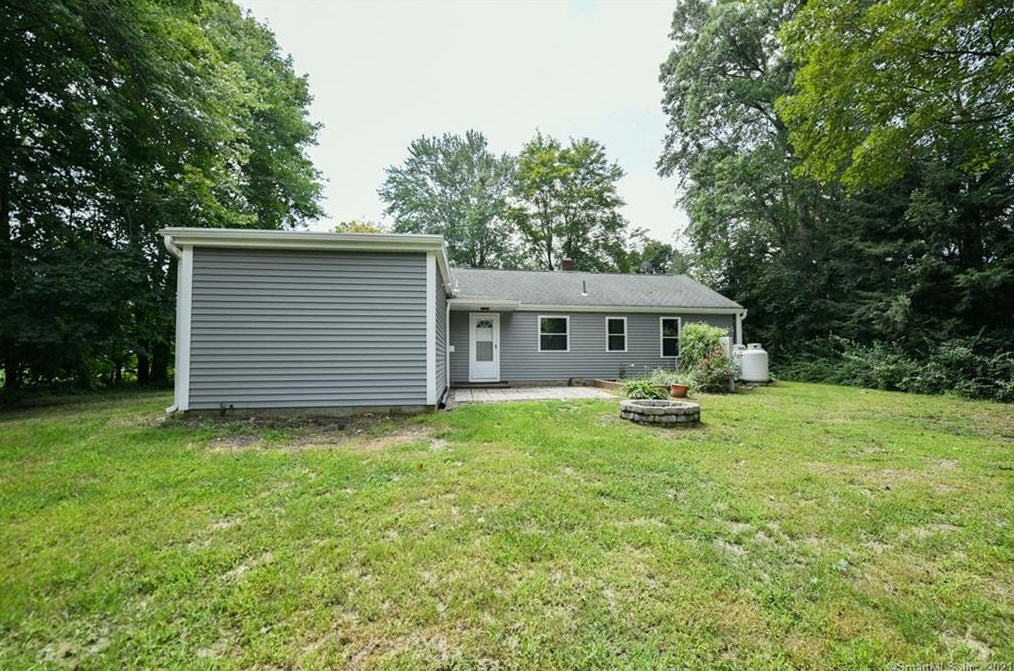 114 Broadview Rd, Cheshire, CT 06410
