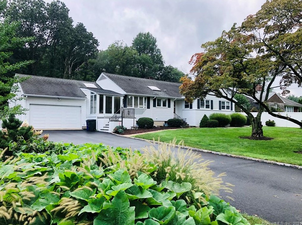 249 New Canaan Ave, Norwalk, CT 06850