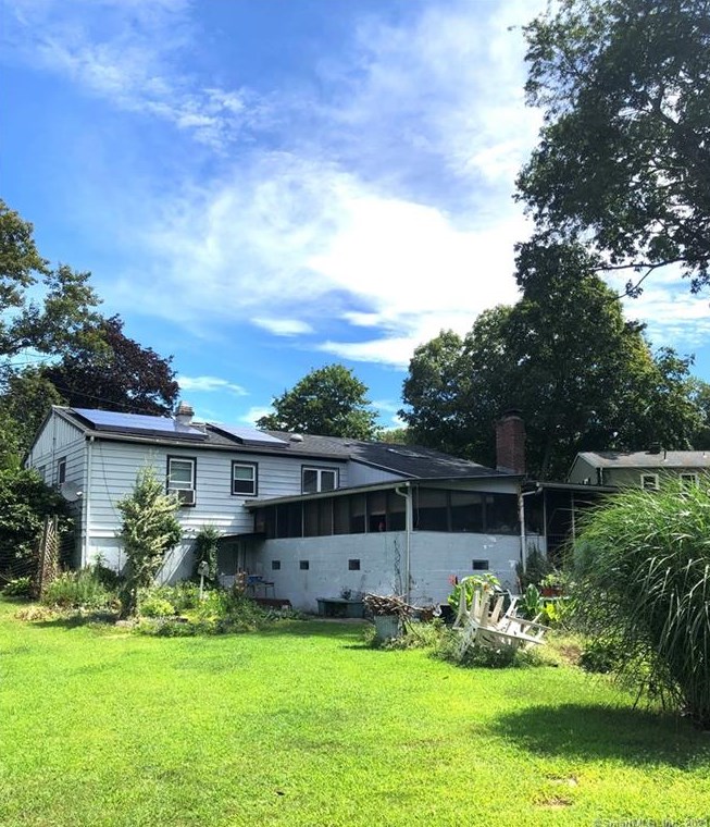 40 Beechwood Dr, Ansonia, CT 06401