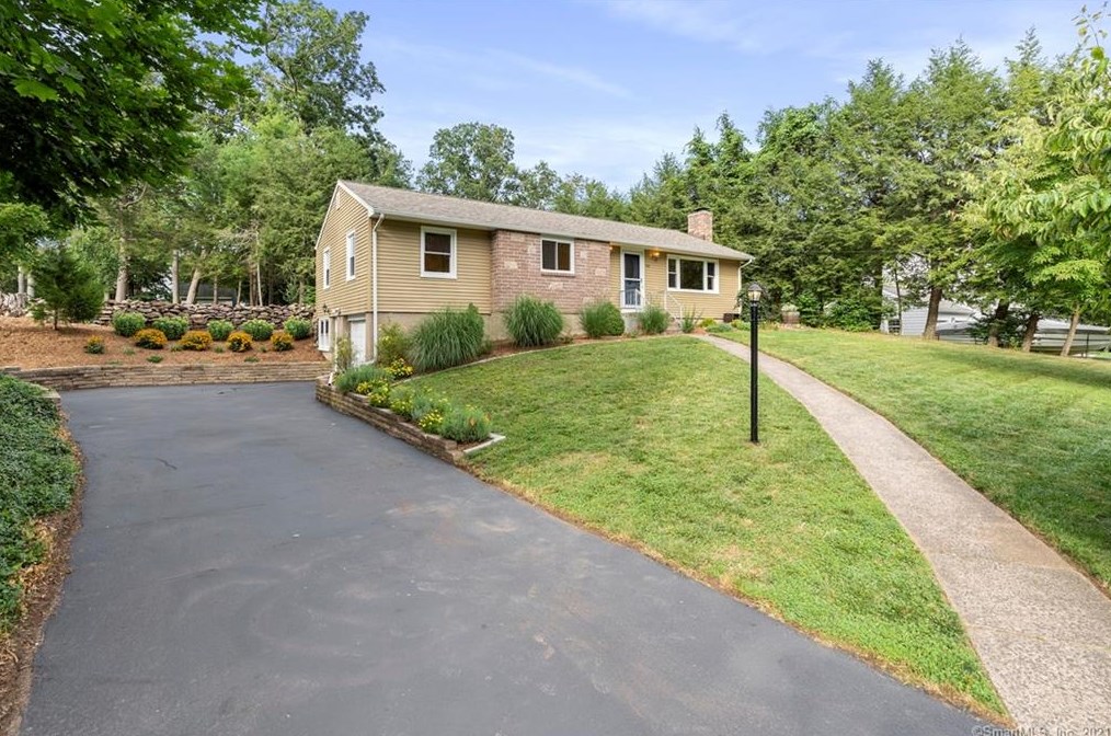 428 Sharon Dr, Cheshire, CT 06410