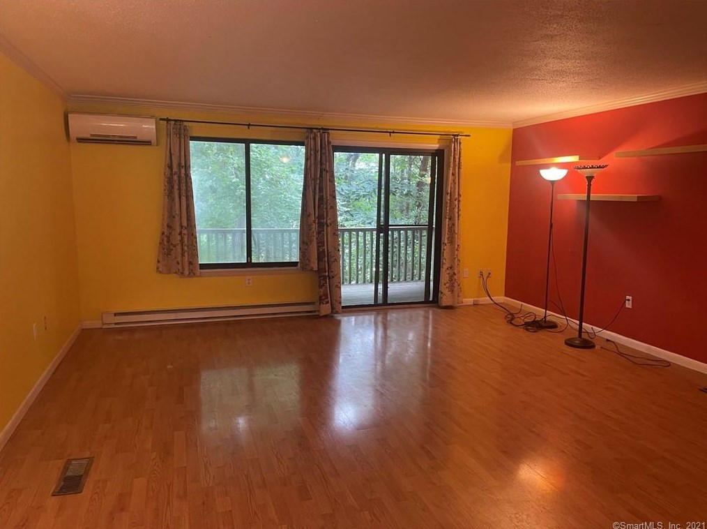 28 Magnolia Hill Ct Unit 28, Cromwell, CT