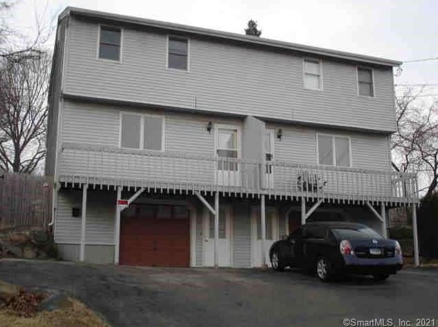 7 Russell Ave, Pawcatuck, CT 06379-1323