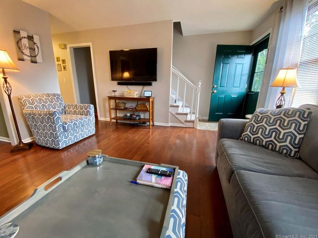 77 Bay Path Way, Branford, CT 06405-2663