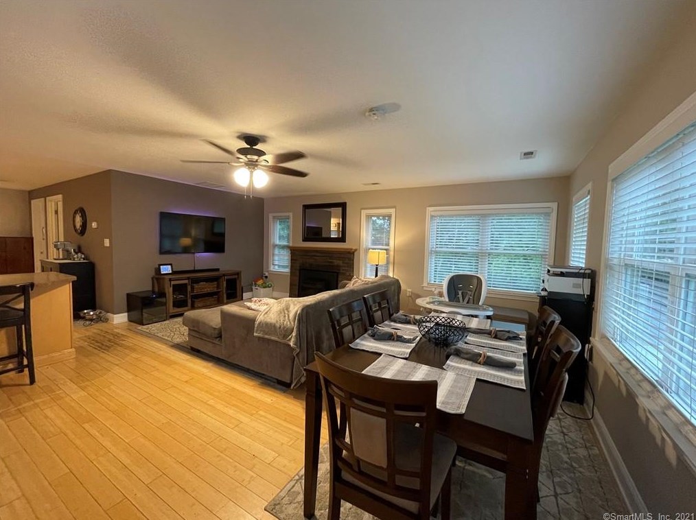 20 Mohican Rd, Middlefield, CT 06455